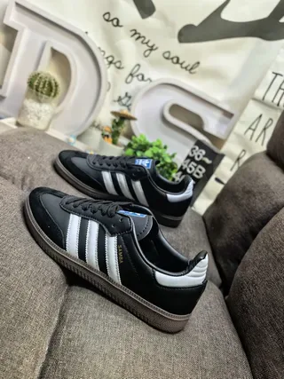 Adidas Samba Chaussures Lifestyle Noires et Blanches 7