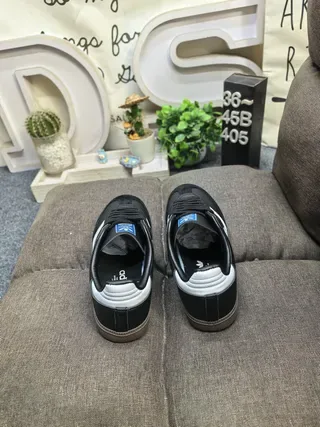 Adidas Samba Chaussures Lifestyle Noires et Blanches 8