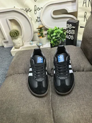 Adidas Samba Chaussures Lifestyle Noires et Blanches 10