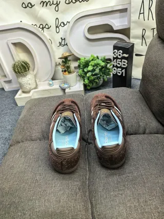Adidas Samba OG Marrom Off-White Azul Claro Tênis Lifestyle 4