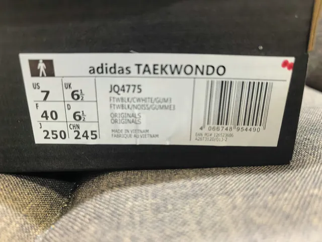 Adidas Samba OG White Black Lifestyle Sneakers 2