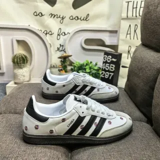 Adidas Samba White Black Low-Top Cupsole Suede-Like Upper Lifestyle Sneakers
