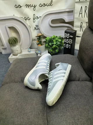Adidas Silver Beige Metallic Leather Perforated Toebox Lifestyle Sneakers 6