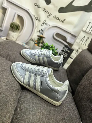 Adidas Silver Beige Metallic Leather Perforated Toebox Lifestyle Sneakers 7