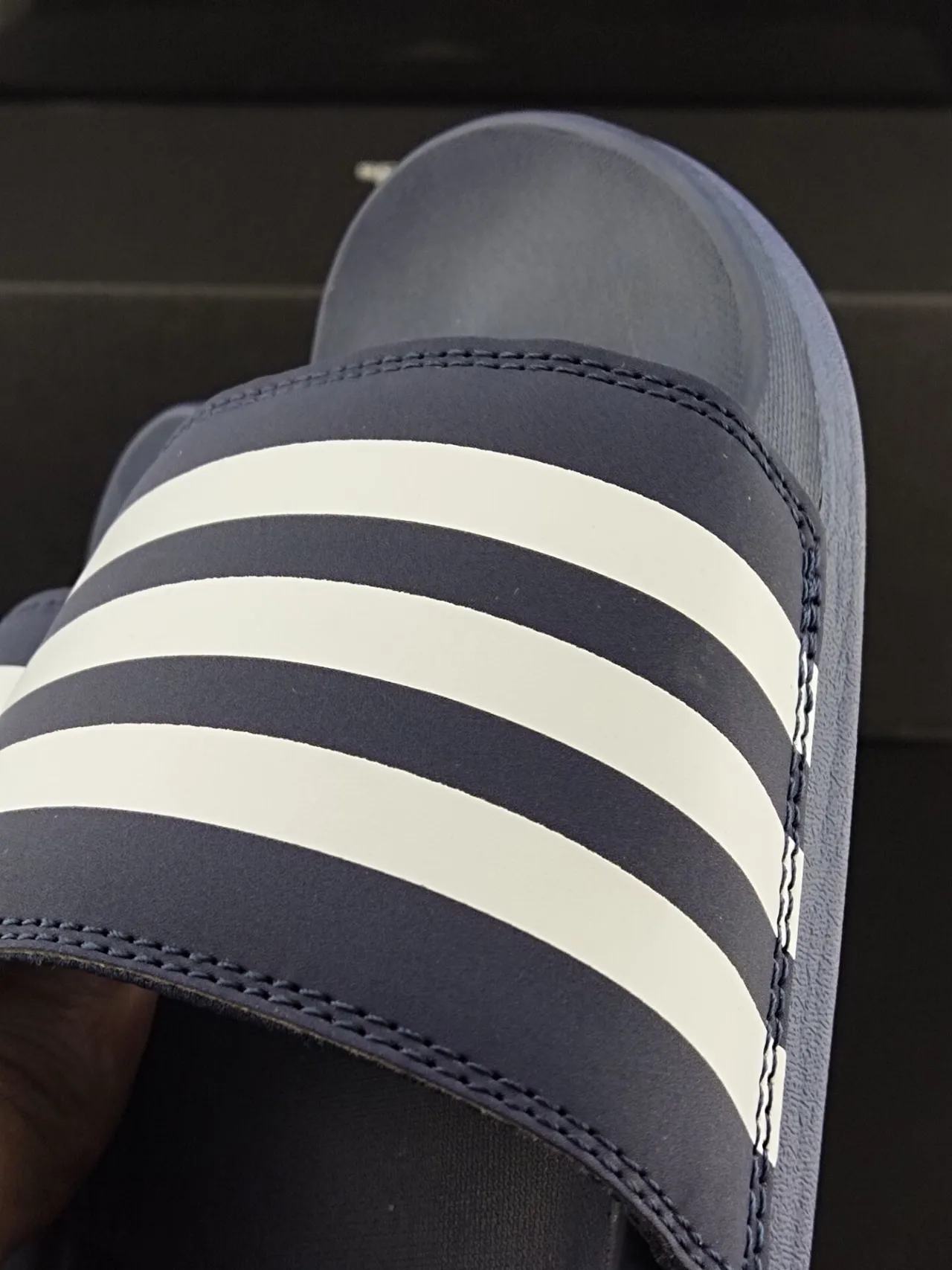 Adidas Slide Azul Marinho Branco Plantilha Moldada Tira de Três Faixas Sandálias 6