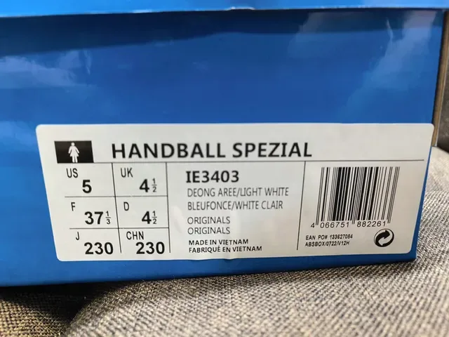 Adidas Spezial Navy Blue and Cream Lifestyle Sneakers 12