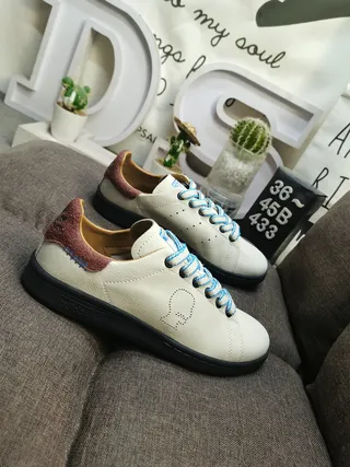 Adidas Stan Smith Beige Blue Low-Top Perforated Toe Lifestyle Sneakers 9