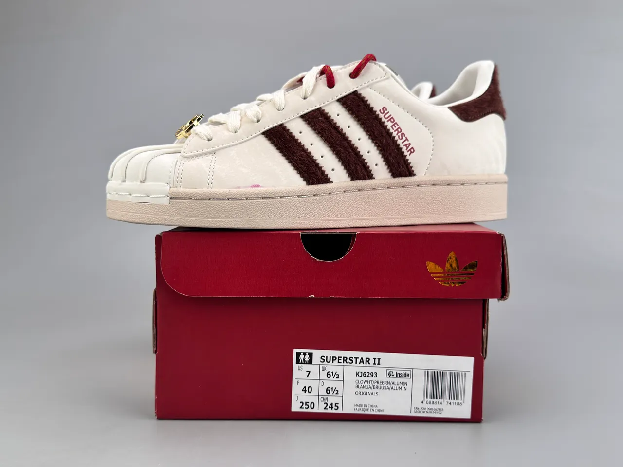 Adidas Superstar Off-White e Burdeos Tênis Lifestyle 4