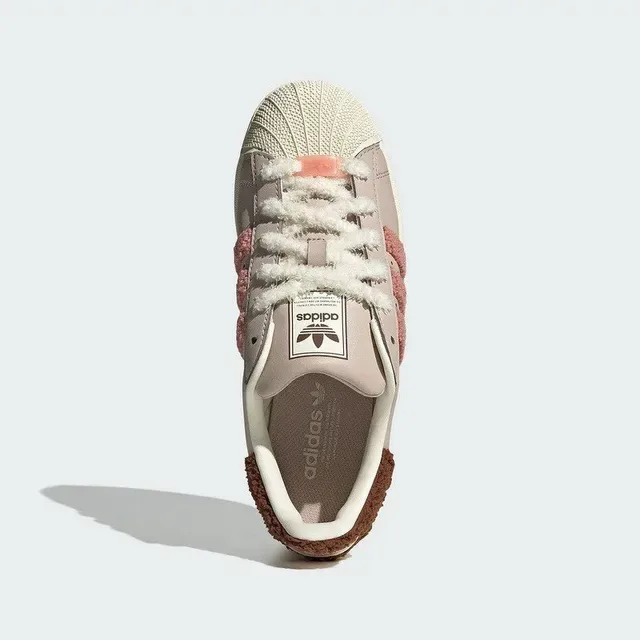 Adidas Superstar पिंक फजी स्ट्राइप लाइफस्टाइल स्नीकर 9