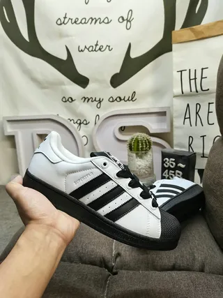Adidas Superstar Branco e Preto Lifestyle Sneakers 5