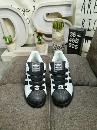 Adidas Superstar Branco e Preto Lifestyle Sneakers 10