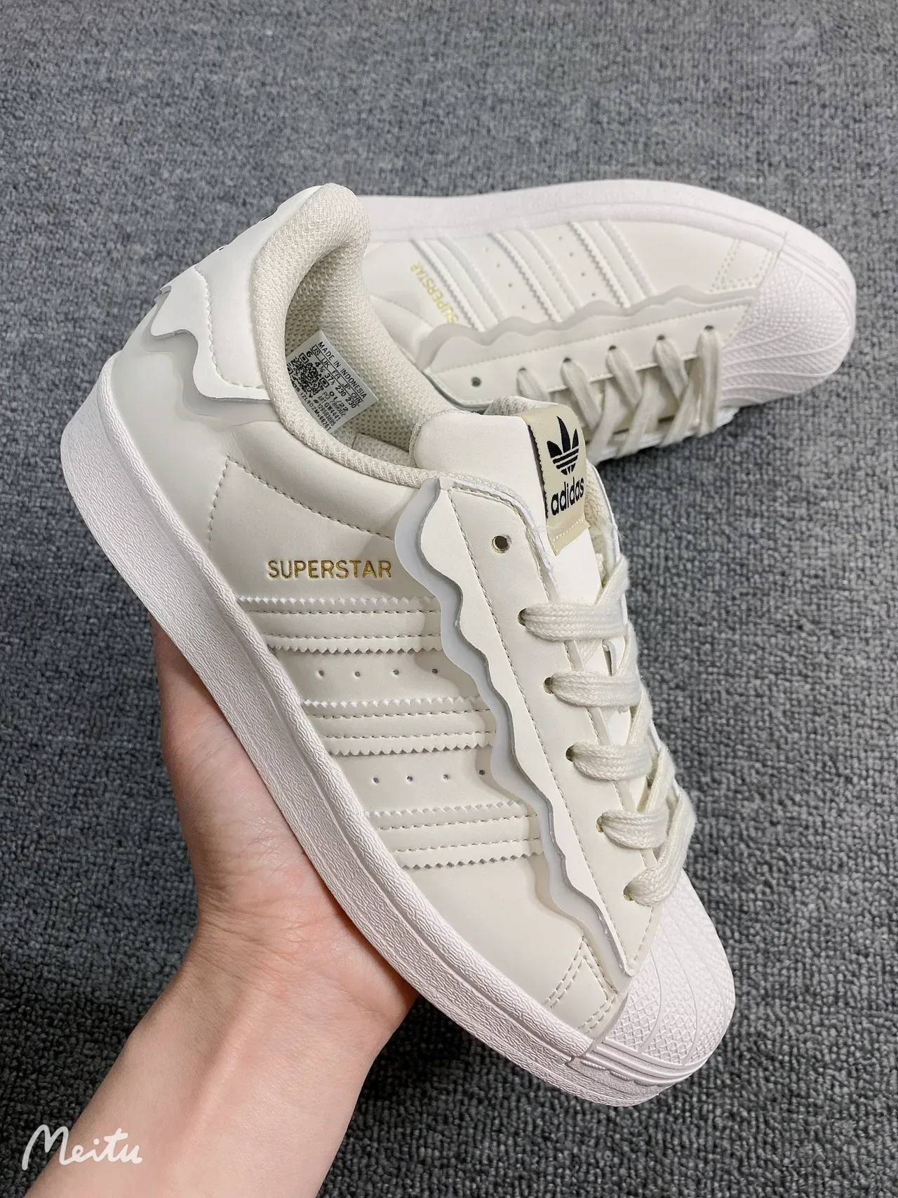 Adidas Superstar White Gold Shell-Toe Wavy Overlay Lifestyle Sneakers 2