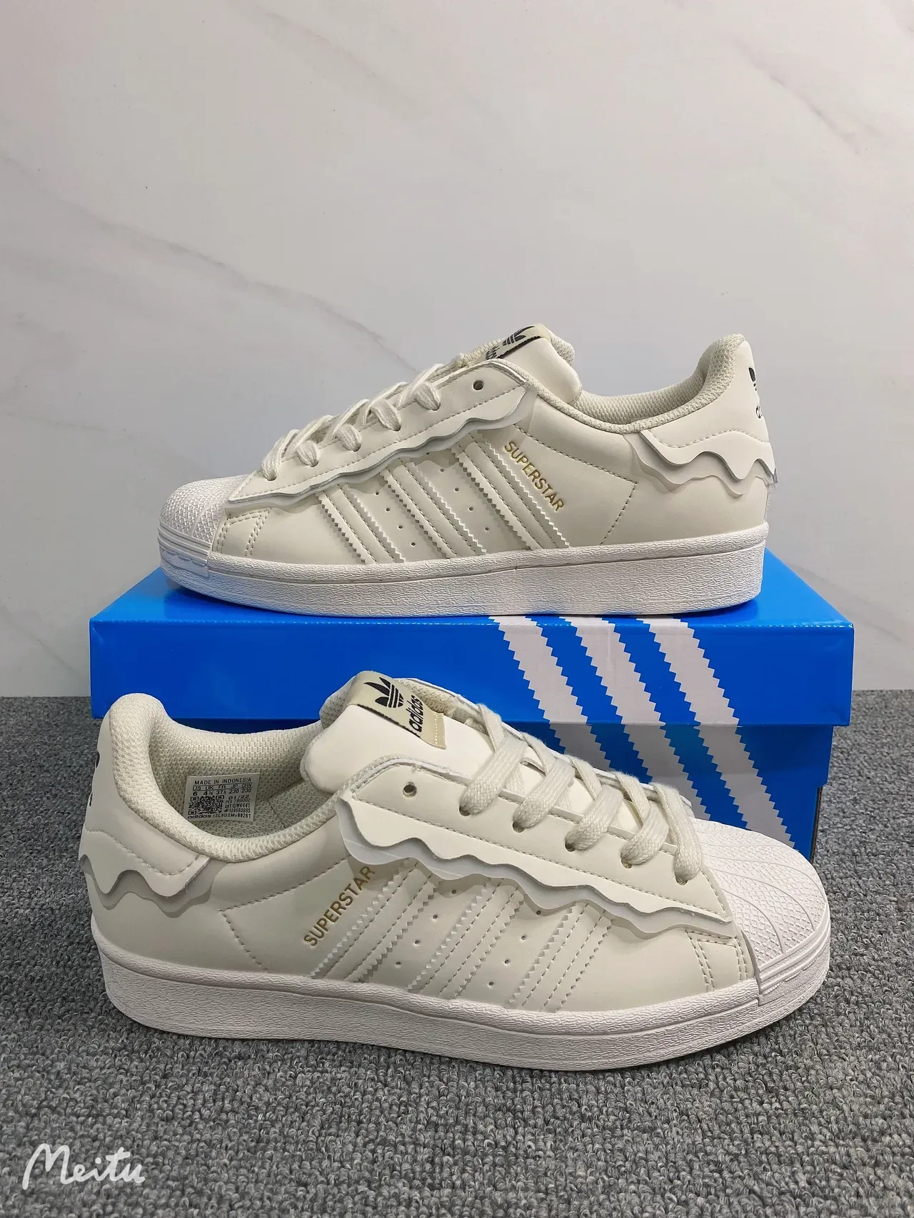 Adidas Superstar White Gold Shell-Toe Wavy Overlay Lifestyle Sneakers 5