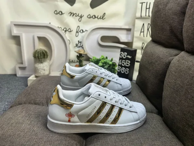 Adidas Superstar White Red Low-Top Shell Toe Lifestyle Sneakers 11