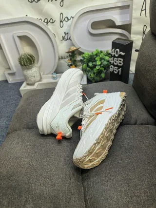 Adidas Terrex Beige Gold Trail-Inspired Mesh-and-Synthetic Upper Chaussures de running 6