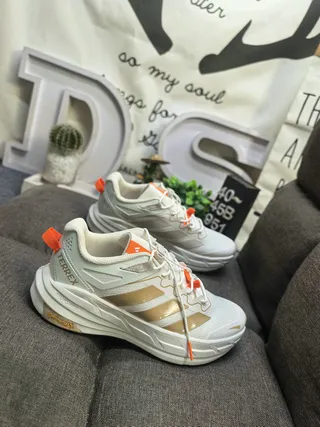 Adidas Terrex Beige Gold Trail-Inspired Mesh-and-Synthetic Upper Chaussures de running 9