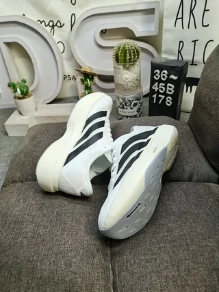 Adidas White Black Engineered Mesh Upper Three-Stripe Side Branding Running Shoes 6