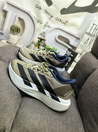 Adidas White Black Engineered Mesh Upper Three-Stripe Side Branding Running Shoes 7