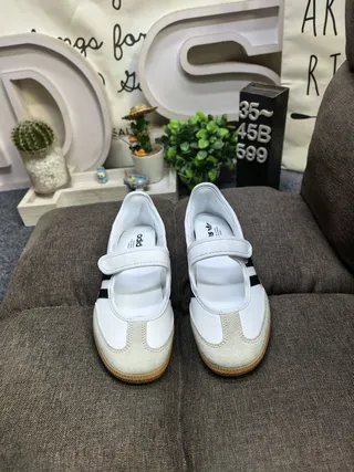 Adidas White Black Laceless Velcro Strap Three-Stripe Side Panel Lifestyle Sneakers 10