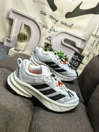 Adidas White Black Mesh Upper Three-Stripe Side Panel Lifestyle Sneakers 9