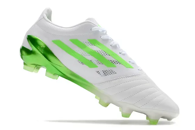 Adidas Chaussures de football blanches et vertes low-cut tacons moulés semelle translucide terrain ferme 2
