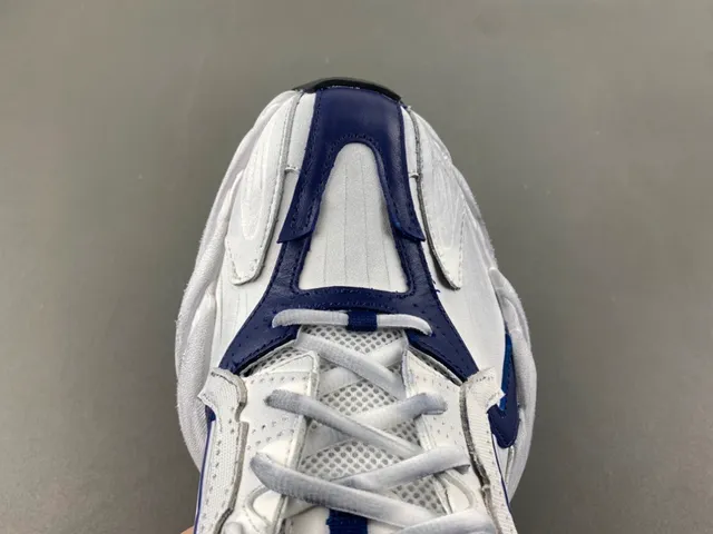 Adidas White Navy Sculpted Midsole Layered Nylon/synthetic Overlays Chunky Sneakers 5
