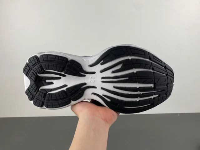 Adidas White Navy Sculpted Midsole Layered Nylon/synthetic Overlays Chunky Sneakers 9