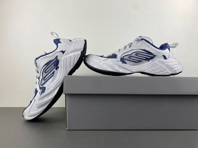 Adidas White Navy Sculpted Midsole Layered Nylon/synthetic Overlays Chunky Sneakers 14