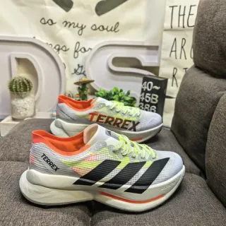 Adidas Zapatos de Running Blanco Naranja Ligero con Parte Superior de Malla y Suela de Espuma Esculpida