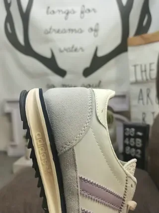 Adidas White Purple Low-Top Retro Runner Lifestyle Sneakers 3