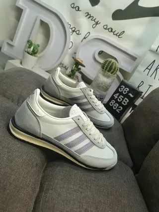 Adidas White Purple Low-Top Retro Runner Lifestyle Sneakers 9