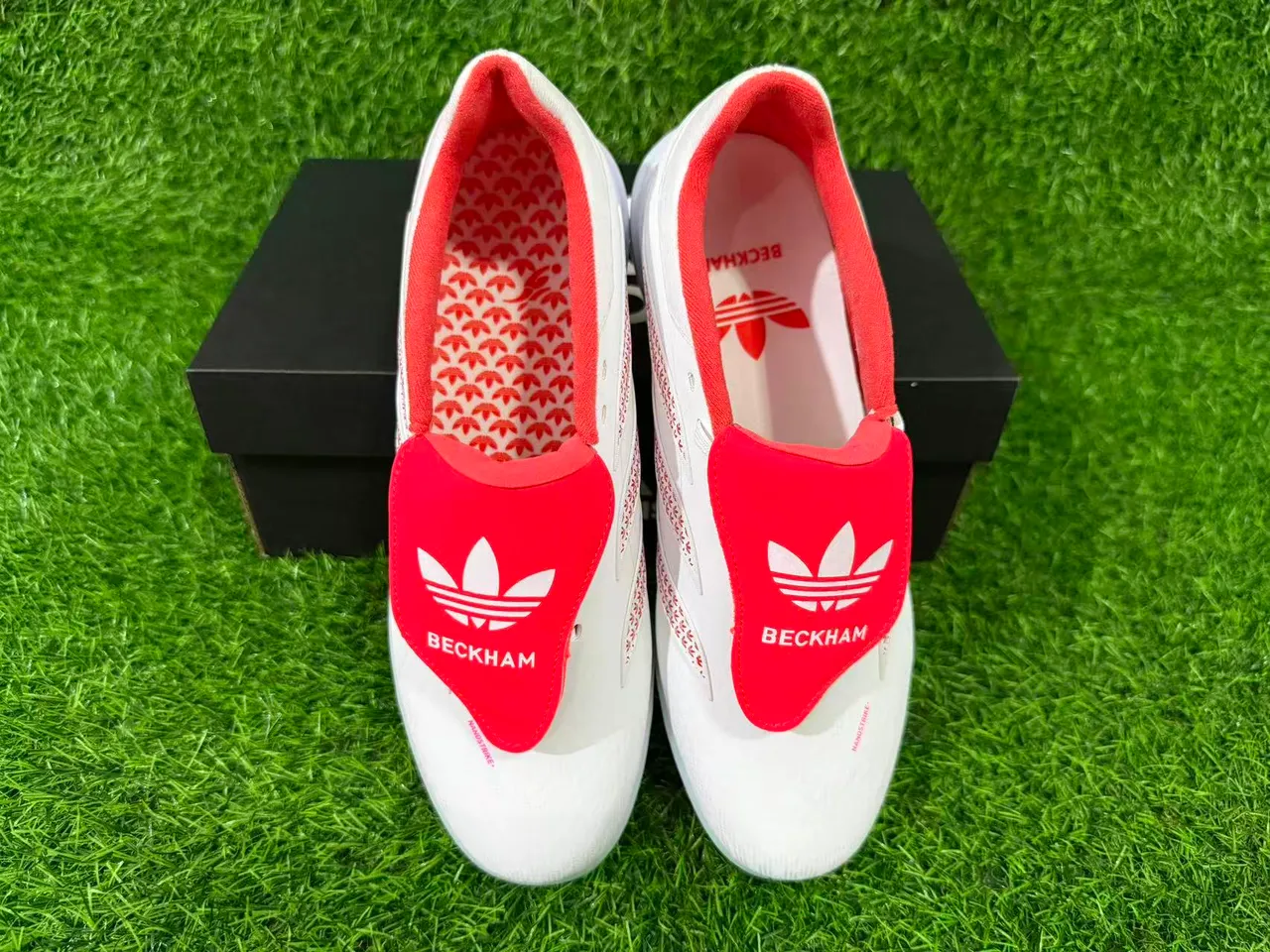 Adidas Branco Vermelho Baixo Superior Sintético Sobreposições de Rayas Texturizadas Grama Artificial Sapatos de Futebol 2
