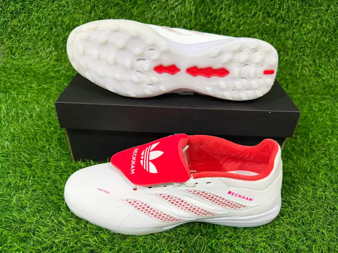 Adidas Branco Vermelho Baixo Superior Sintético Sobreposições de Rayas Texturizadas Grama Artificial Sapatos de Futebol 3