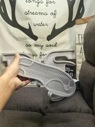 Adidas Chaussures Lifestyle Blanches à Enfiler avec Sangle Croisée Élastique 4