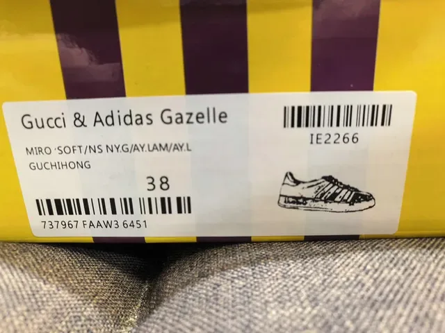 Adidas x Gucci Samba GG Monogram Red Lifestyle Sneakers 2
