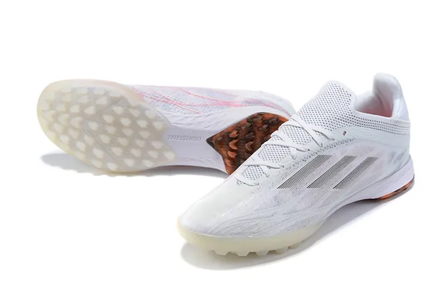 Adidas X Blanc et Orange Haut en Malla Engineered Silhouette de Coupe Basse Silhouette Turf Chaussures de Football 7