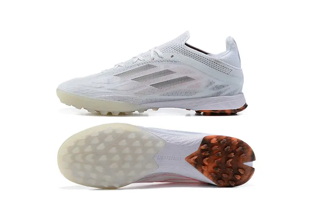 Adidas X Blanc et Orange Haut en Malla Engineered Silhouette de Coupe Basse Silhouette Turf Chaussures de Football 9