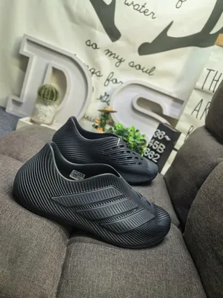 Adidas Yeezy Slide Beige Ribbed Foam Lifestyle Sneakers 19