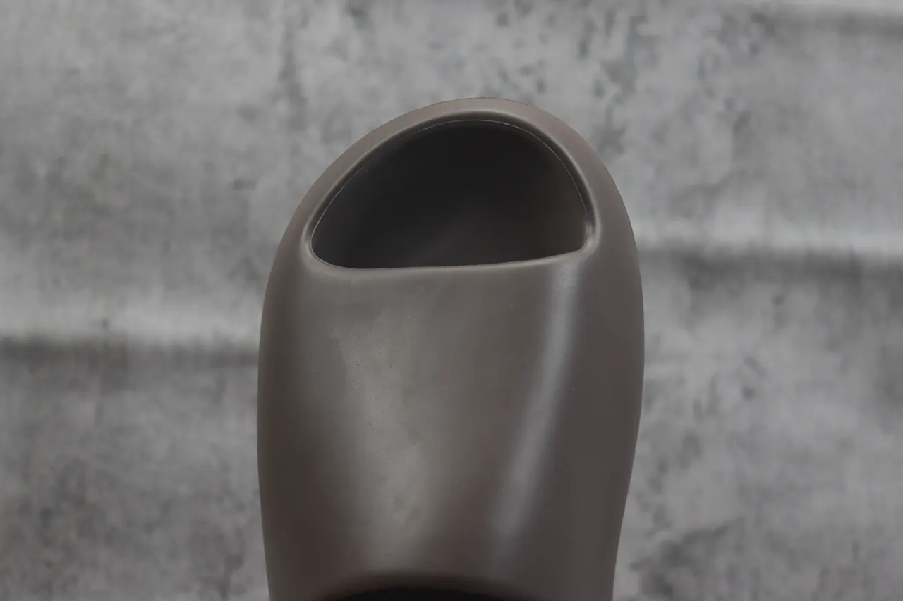 Adidas Yeezy Slide Brown Molded Slipper 5