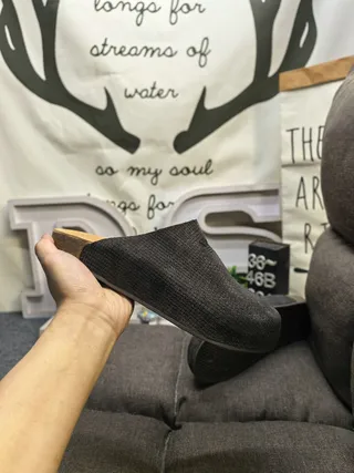 Adidas Yeezy Slide Charcoal Woven Slipper 5