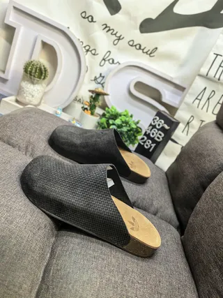 Adidas Yeezy Slide Charcoal Woven Slipper 7