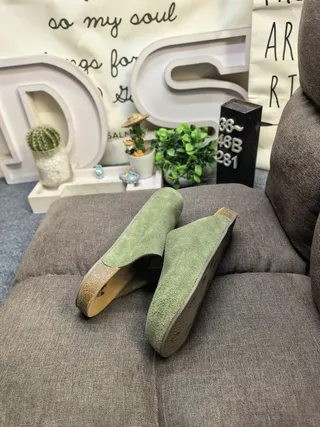 Adidas Yeezy Slide Olive Green Suede Slippers 6