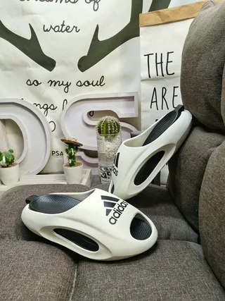Adidas Yeezy Slide White Black Molded Monolithic Sole Open-Heel Slip-On Slippers 6