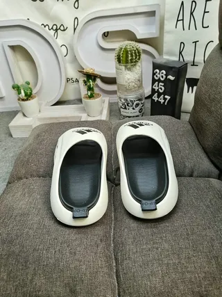 Adidas Yeezy Slide White Black Molded Monolithic Sole Open-Heel Slip-On Slippers 8
