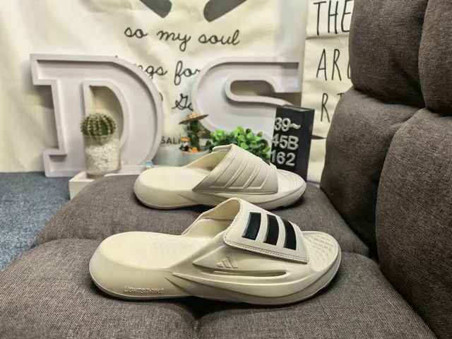 Adidas Yeezy Slide White Black Slippers 11