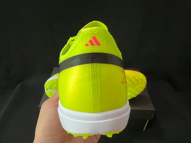 Adidas Jaune Rose Bas Upper Synthétique Noir Trois Rayures Branding Gazon Chaussures de Football 2