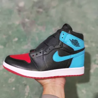Air Jordan 1 黑红青色篮球鞋
