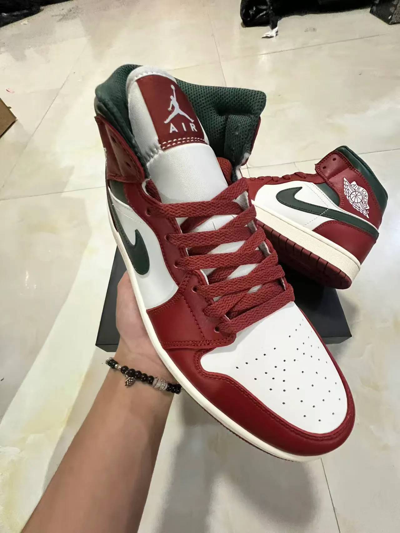 Air Jordan 1 High Burgundy Green White Basketball Shoes 2