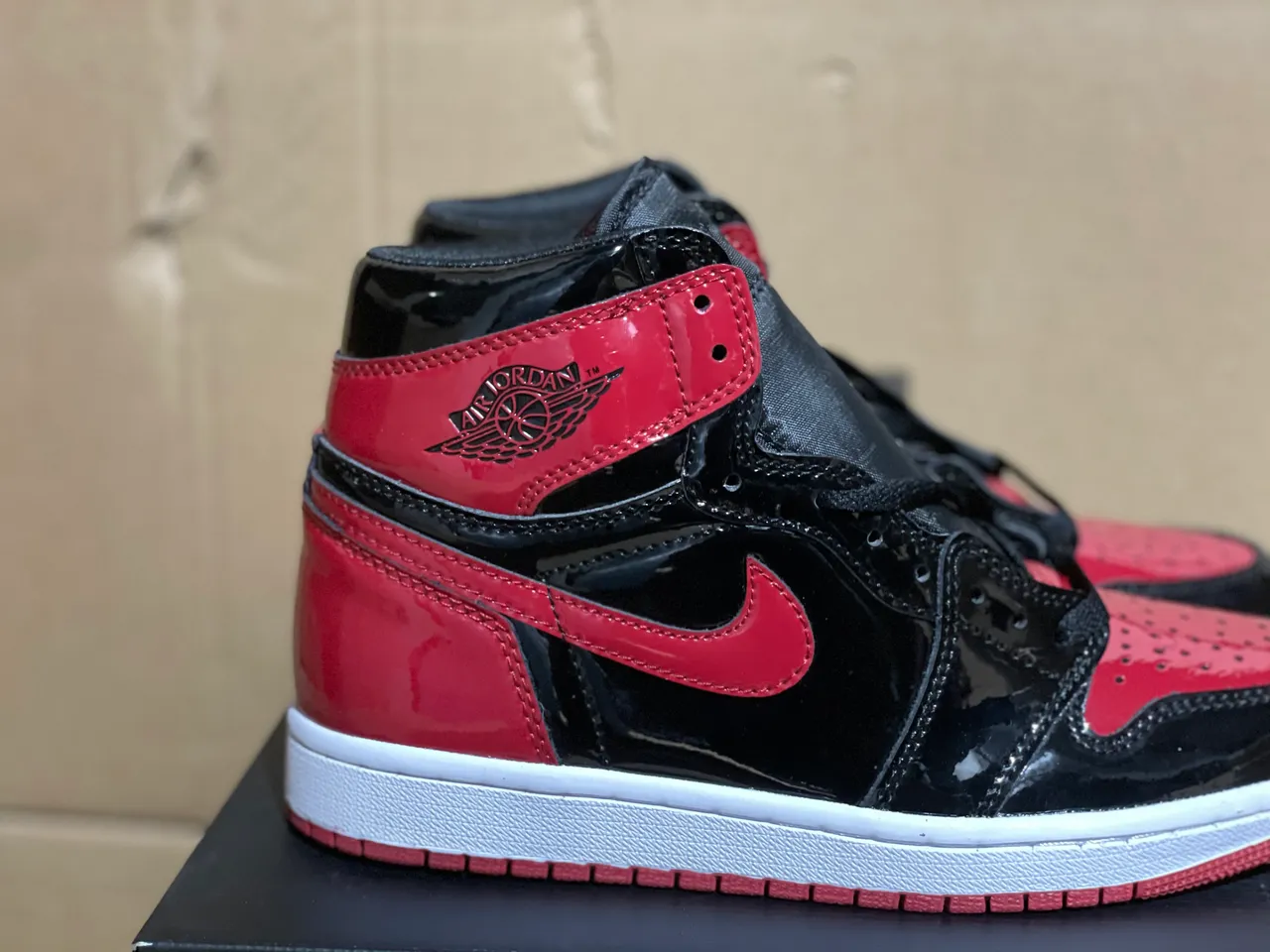 Air Jordan 1 High Glossy Black and Red Basketball Shoes 2