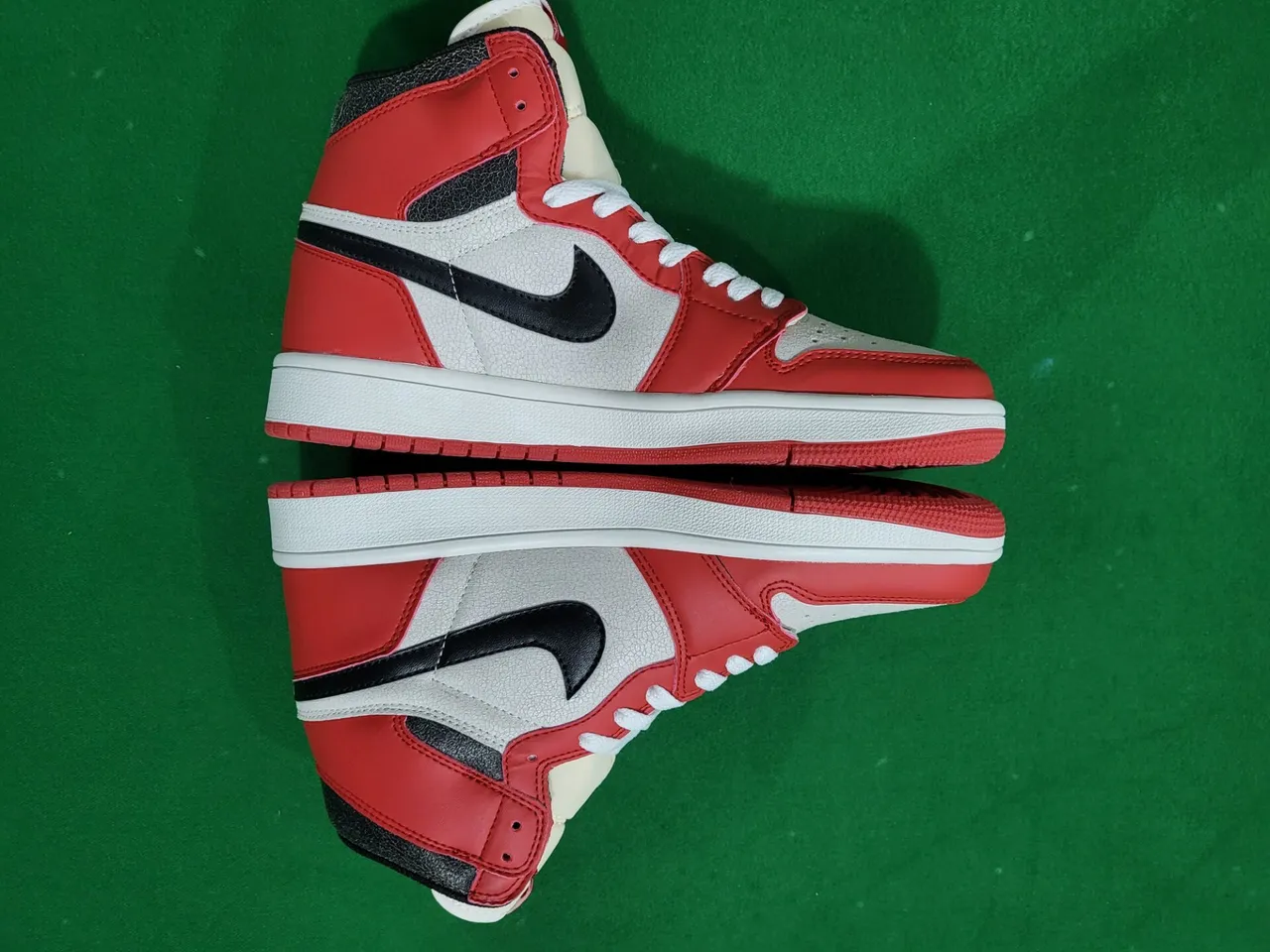 Air Jordan 1 High Red White Black Basketball Shoes 8